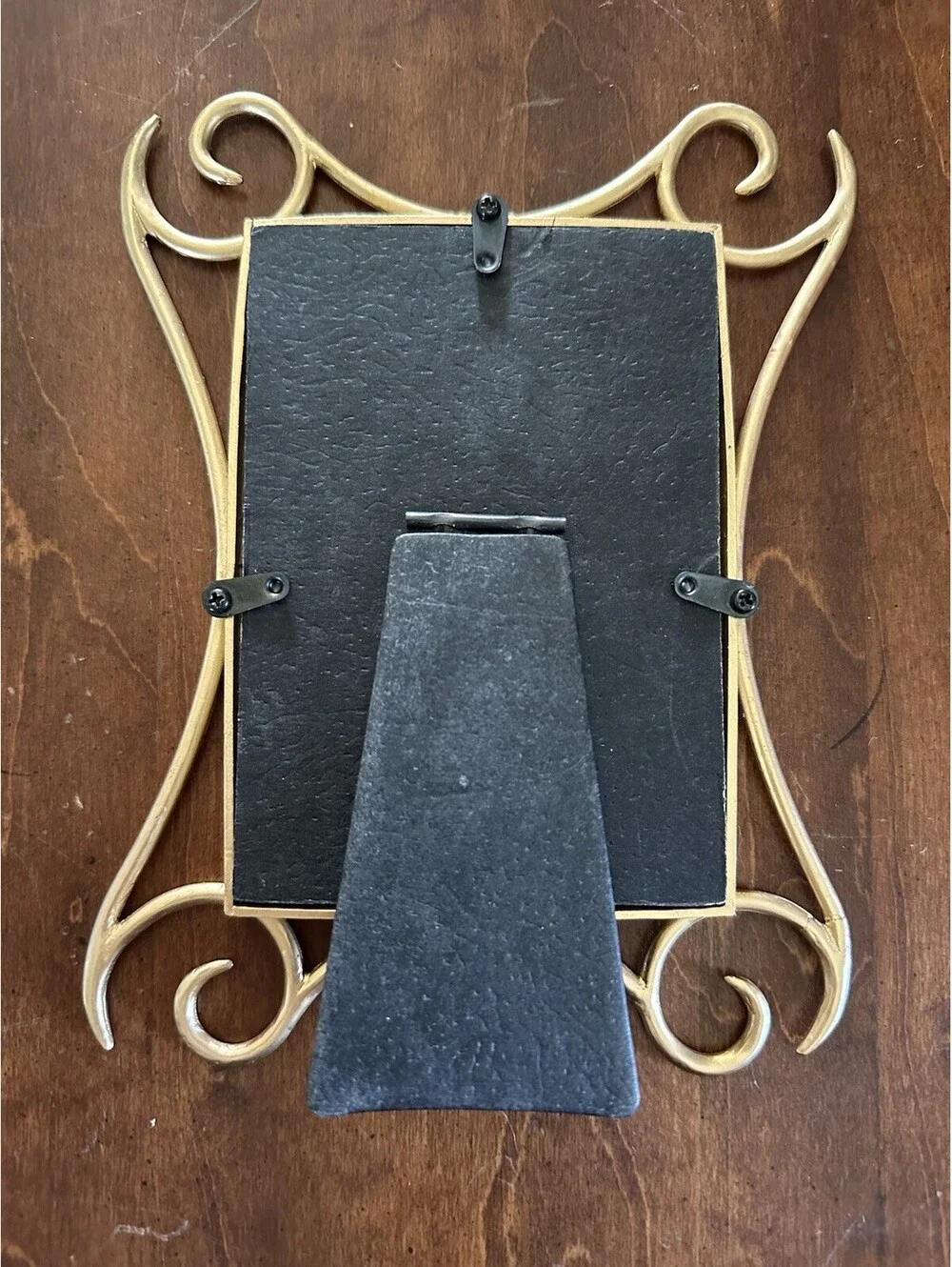 Vintage Gold Tone Metal Scroll Picture Frame 4x6 Easel & Wall Hanging Ornate